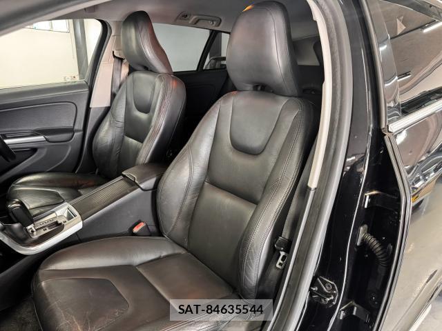 Volvo V60 2011-07 8221895-5