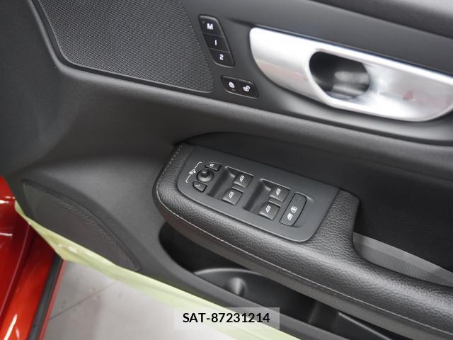 Volvo V60 2019-07 8222923-11