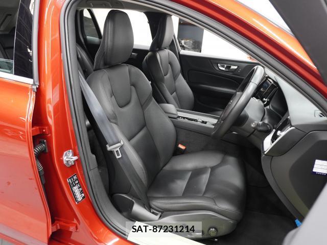Volvo V60 2019-07 8222923-12