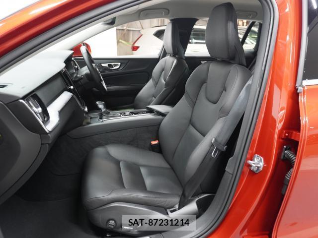 Volvo V60 2019-07 8222923-13