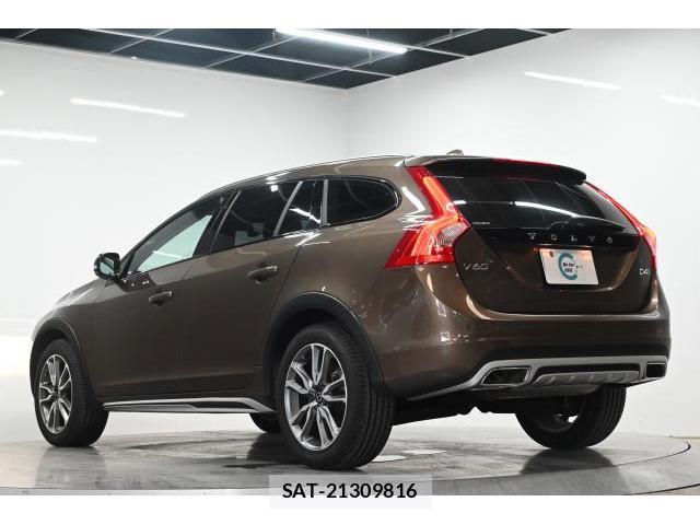 Volvo V60 2017-08 8222927-1