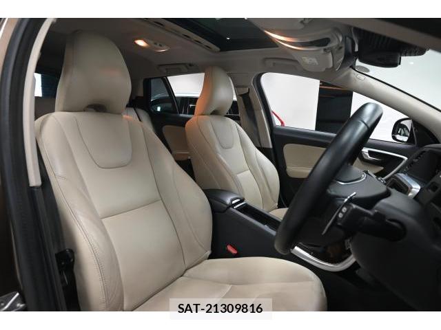 Volvo V60 2017-08 8222927-11
