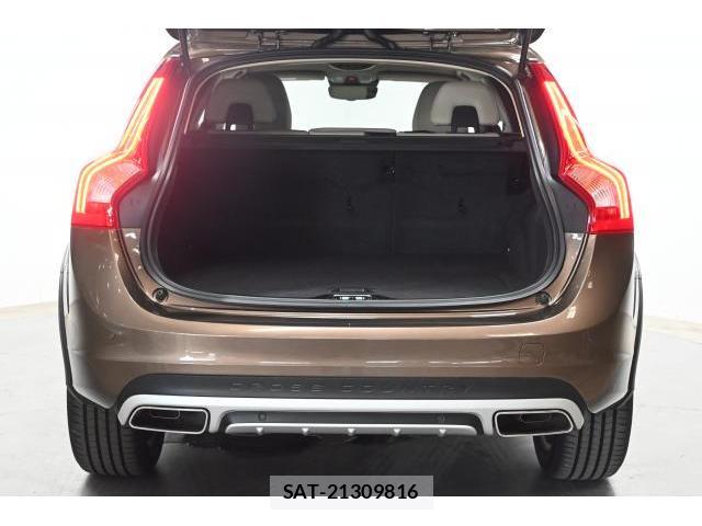 Volvo V60 2017-08 8222927-15