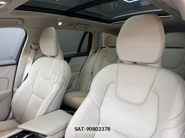 Volvo V60 2018-11 8223548-1