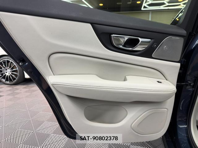 Volvo V60 2018-11 8223548-14
