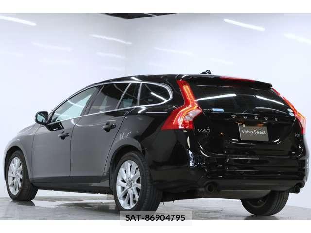 Volvo V60 2017-08 8224607-5