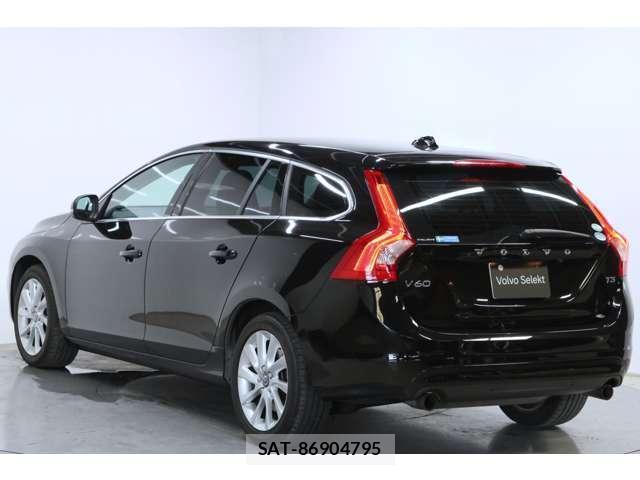 Volvo V60 2017-08 8224607-9