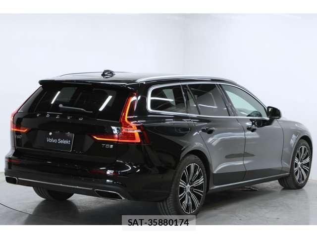 Volvo V60 2019-08 8224609-10