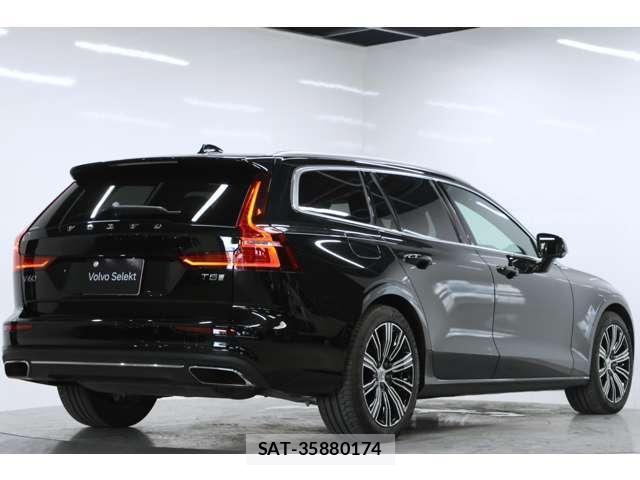 Volvo V60 2019-08 8224609-6