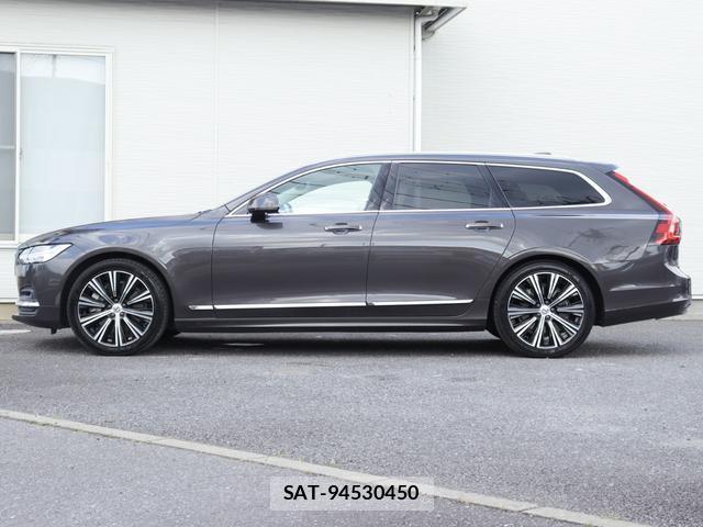 Volvo V90 2021-09 8216597-10