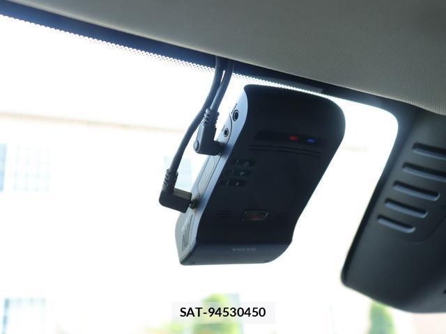 Volvo V90 2021-09 8216597-16