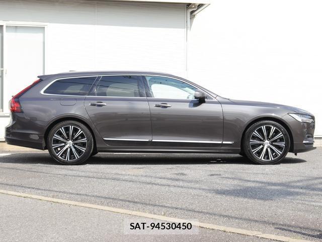 Volvo V90 2021-09 8216597-6