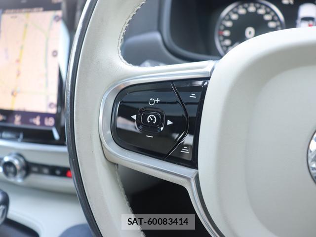 Volvo V90 2017-06 8219272-13