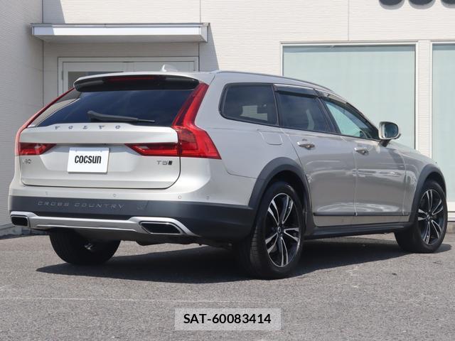 Volvo V90 2017-06 8219272-7