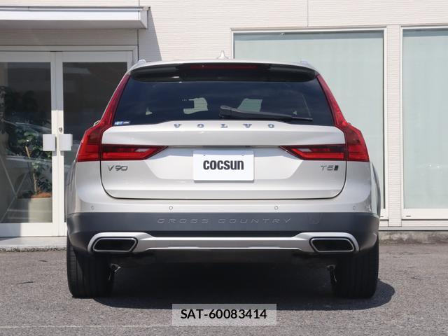Volvo V90 2017-06 8219272-8