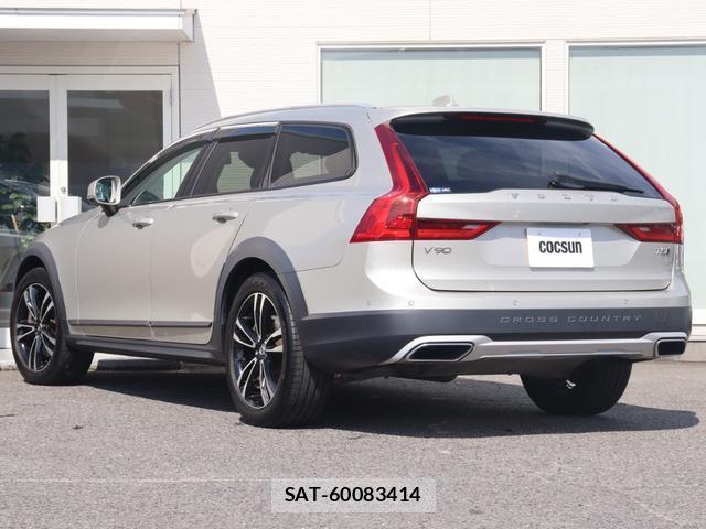 Volvo V90 2017-06 8219272-9