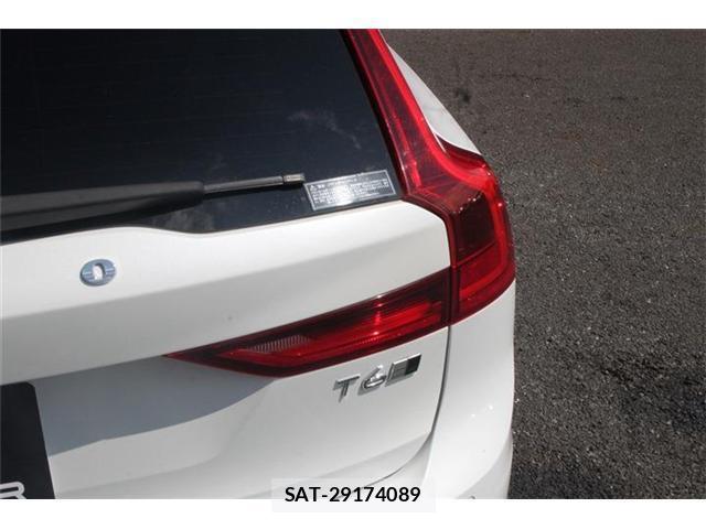 Volvo V90 2017-03 8222006-12