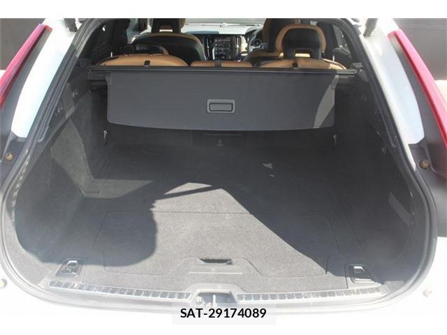 Volvo V90 2017-03 8222006-14