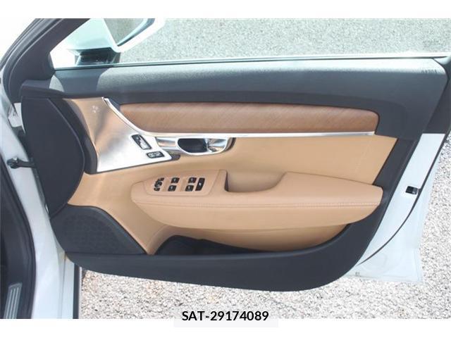 Volvo V90 2017-03 8222006-16