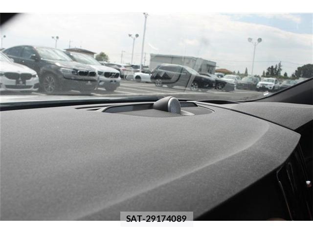 Volvo V90 2017-03 8222006-6