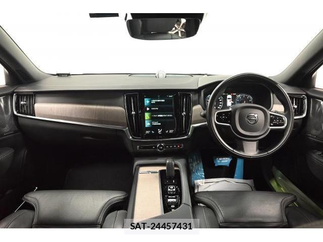 Volvo V90 2021-12 8222926-2