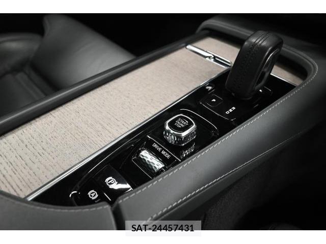 Volvo V90 2021-12 8222926-9
