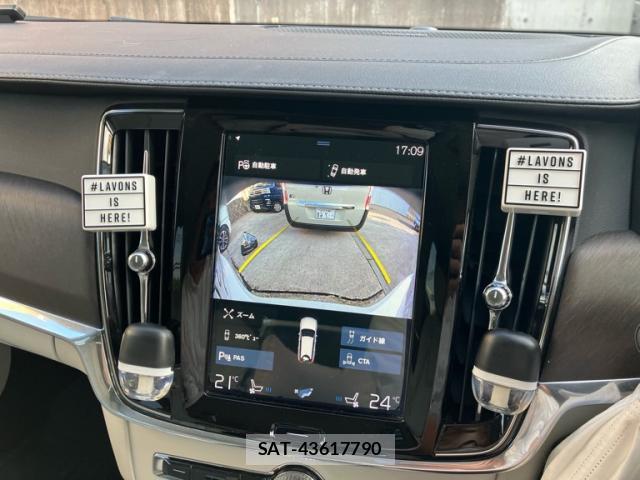 Volvo V90 2018-07 8223880-17