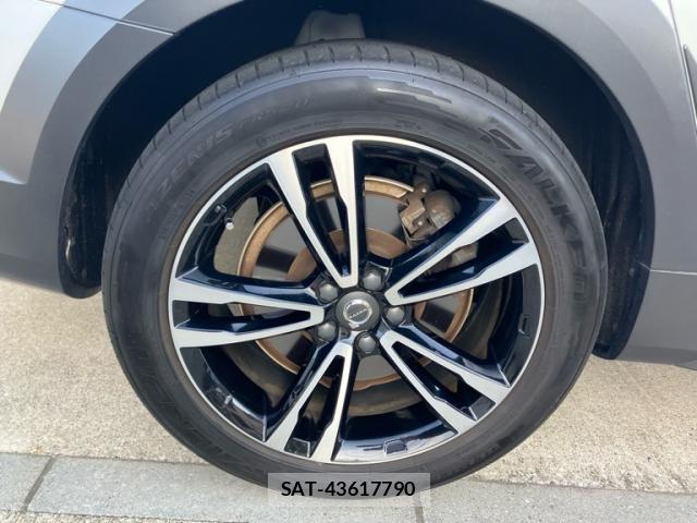 Volvo V90 2018-07 8223880-4