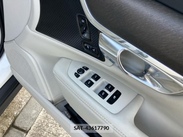 Volvo V90 2018-07 8223880-8