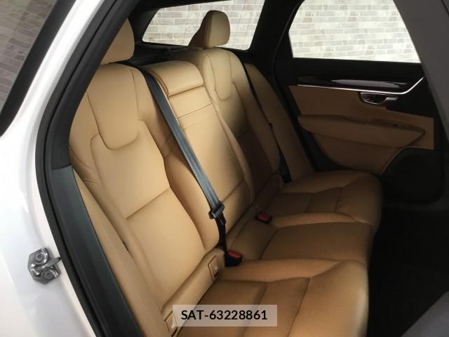 Volvo V90 2019-09 8224027-10