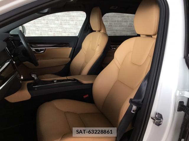 Volvo V90 2019-09 8224027-11