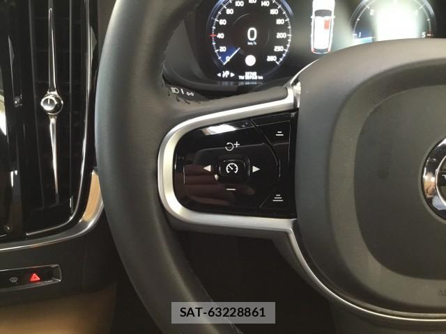 Volvo V90 2019-09 8224027-15