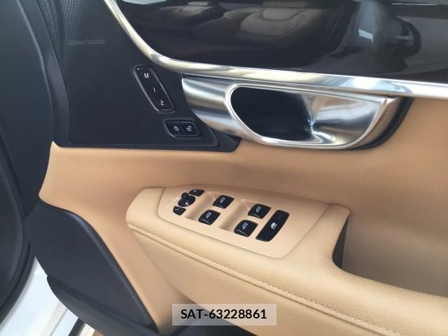 Volvo V90 2019-09 8224027-17