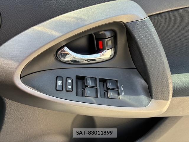 Toyota VANGUARD 2010-04 8221118-18