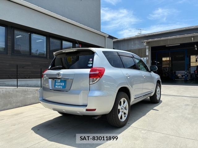 Toyota VANGUARD 2010-04 8221118-6