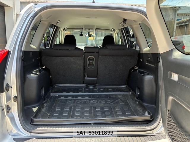 Toyota VANGUARD 2010-04 8221118-8