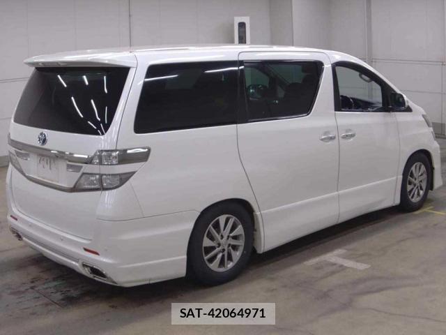 Toyota VELLFIRE 2013-07 8217998-4