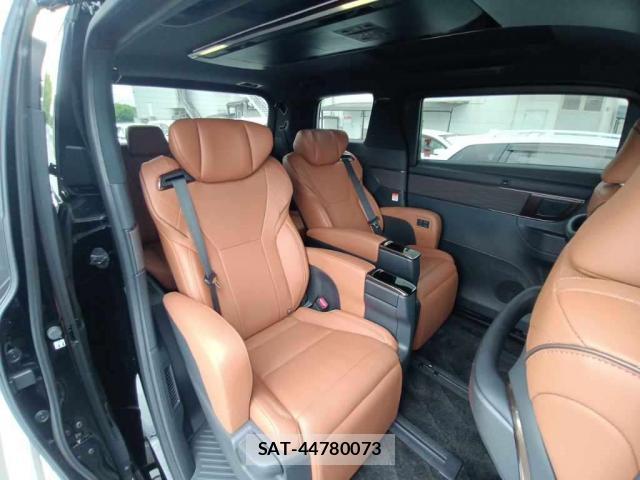 Toyota VELLFIRE 2023-07 8218934-8