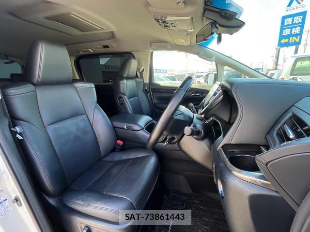 Toyota VELLFIRE 2018-10 8219666-8