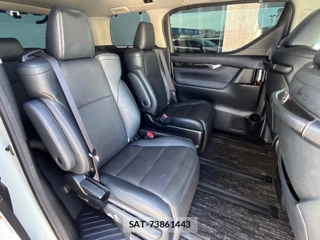 Toyota VELLFIRE 2018-10 8219666-9