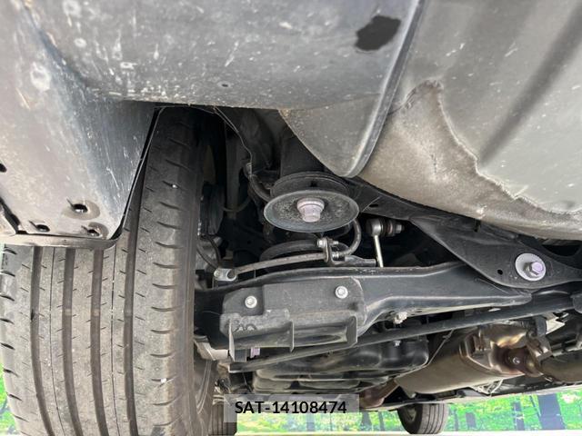 Toyota VELLFIRE 2023-09 8219710-19