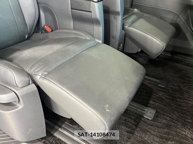 Toyota VELLFIRE 2023-09 8219710-6