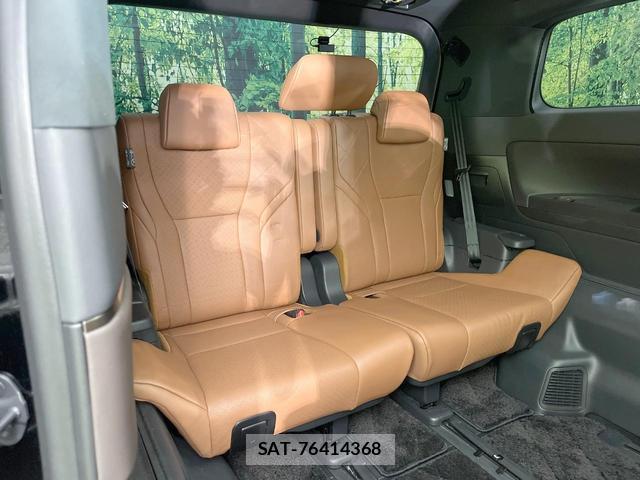Toyota VELLFIRE 2023-11 8220119-9