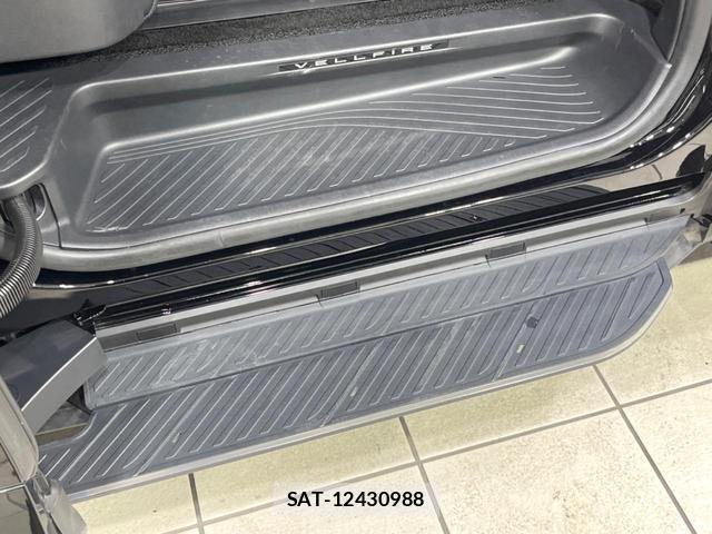 Toyota VELLFIRE 2023-07 8220932-4