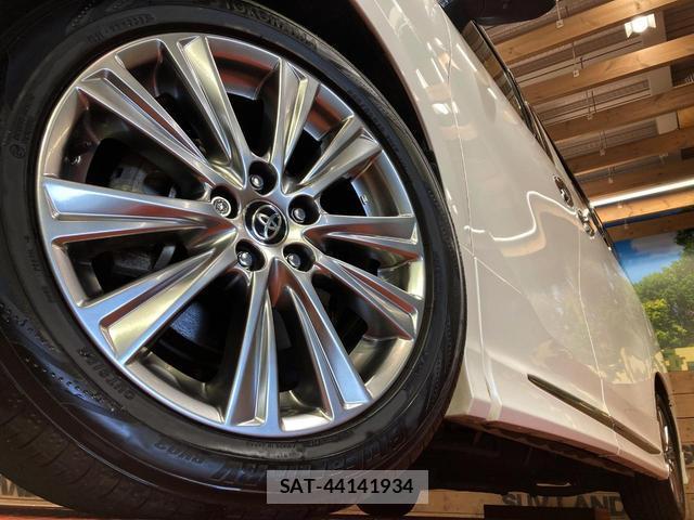 Toyota VELLFIRE 2022-11 8217297-12