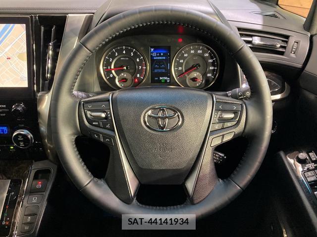 Toyota VELLFIRE 2022-11 8217297-8