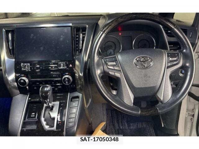 Toyota VELLFIRE 2017-06 8217537-2