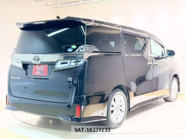 Toyota VELLFIRE 2019-05 8218133-1