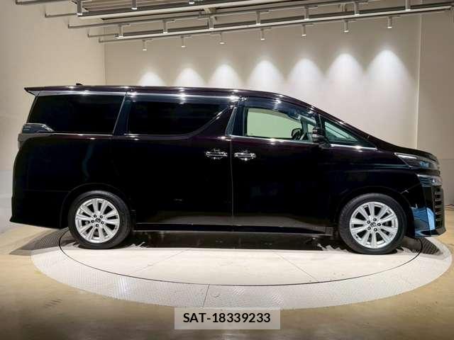 Toyota VELLFIRE 2019-05 8218133-10