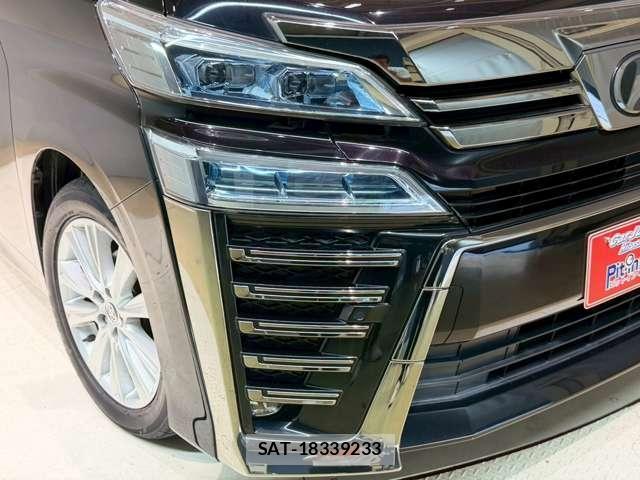 Toyota VELLFIRE 2019-05 8218133-19